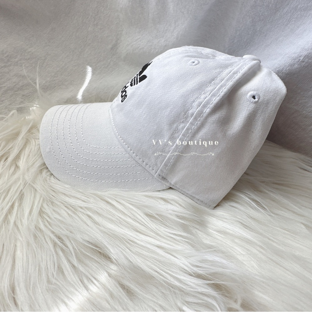 NWT Adidas Women Originals Relaxed Strap Back Hat Cap White Black - Picture 3 of 7